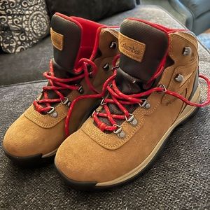Columbia hiking boots
